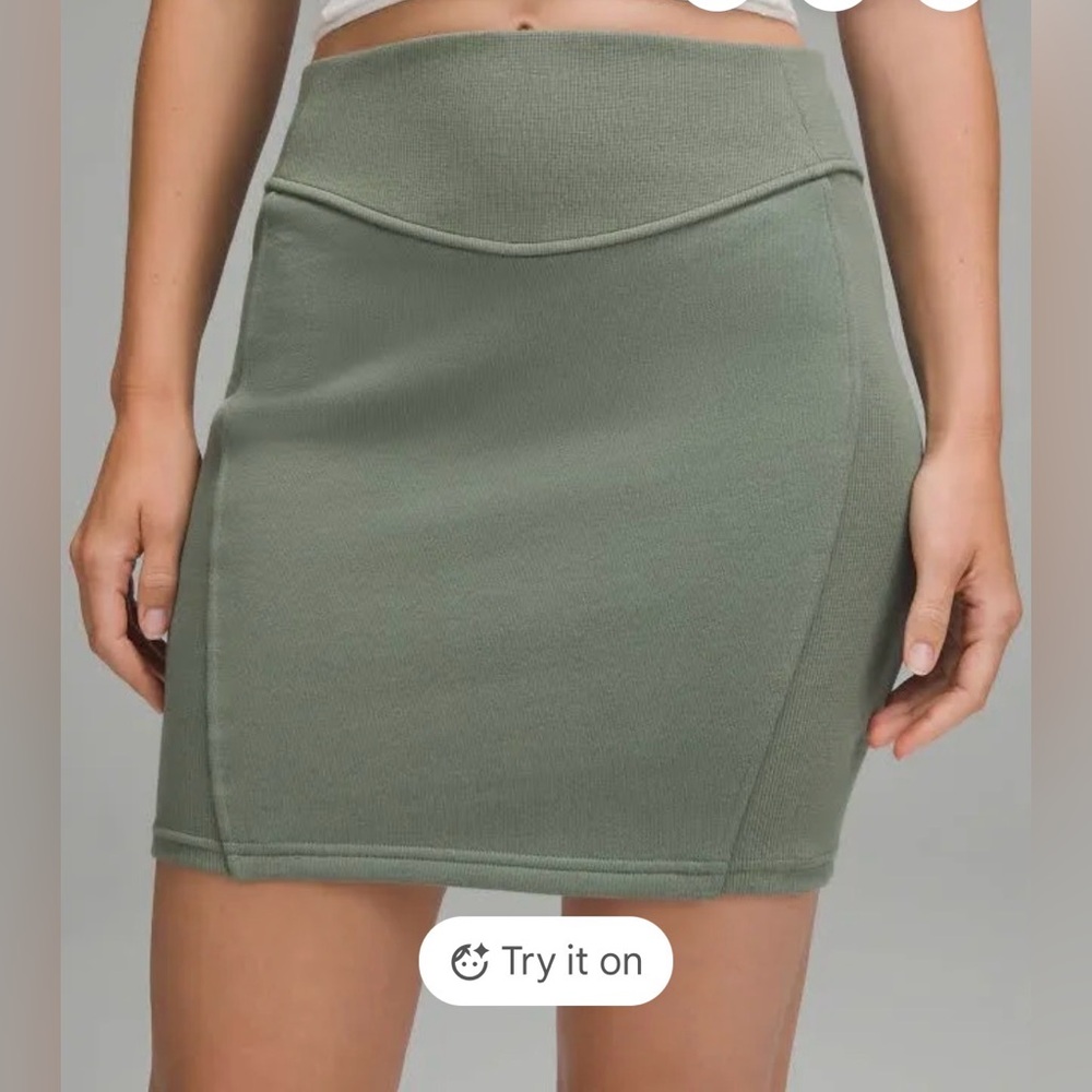 Lululemon Scuba HR Mini Skirt Small Green - Picture 2 of 8